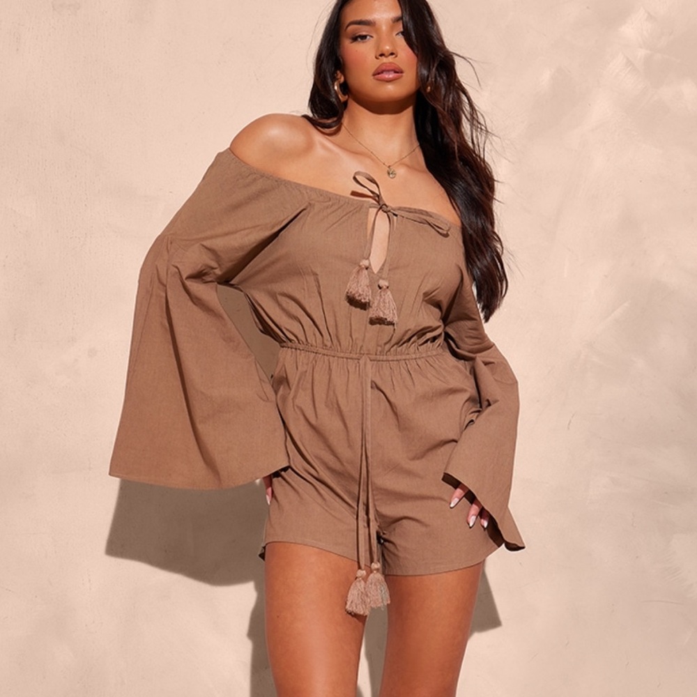 BNWT Long Sleeve Romper W/ Pockets.